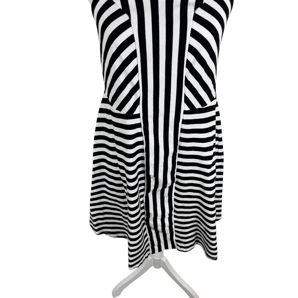 Torrid Mini Skater Dress Size 0 (US Large/12) Black White Striped Retro Summer - Picture 3 of 9